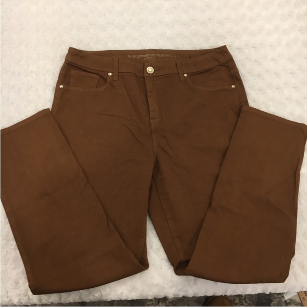 Chico’s so Slimming Girl Friend Ankle Pants